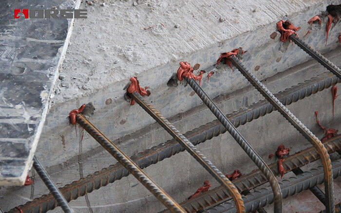 Injection anchoring adhesive for rebar anchoring in concrete