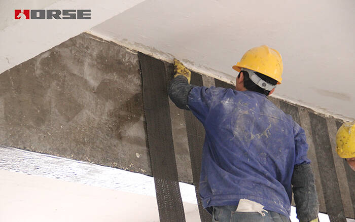 carbon fiber strengthening the concrete beam