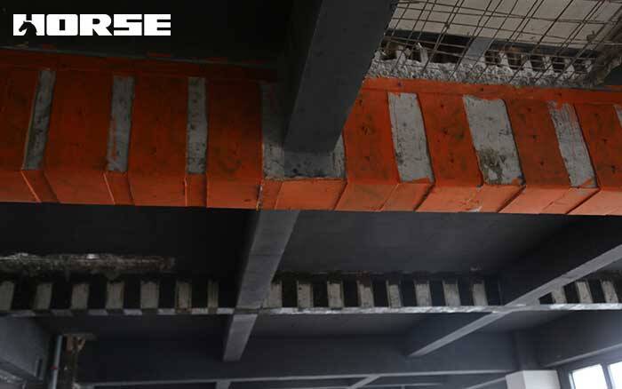 Reinforced Concrete Beam With Steel Plate