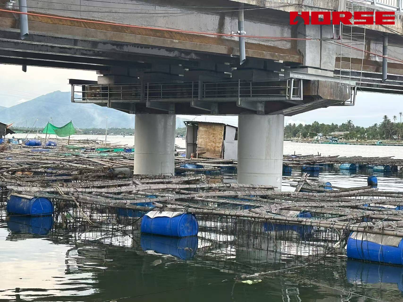FRP Pile Jakcets For Underwater Concrete Marine Pile Repair And Reinforcement