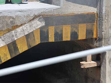 Technology and Effect of Carbon Fiber Reinforcement Concrete Wharf 
